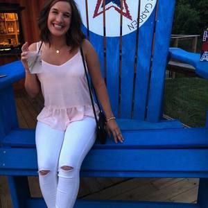 Meet your Posher, Danielle